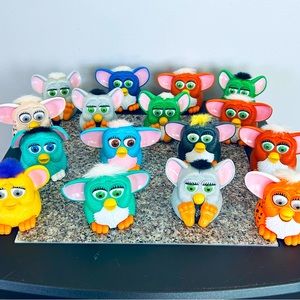 16 Furby McDonald’s Vintage Toys